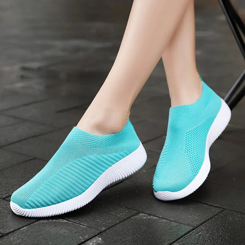 Moipheng 2023 Women Sneakers Vulcanized Shoes Sock Sneakers Women Summer Slip On Flat Shoes Women Plus Size Loafers Walking Flat