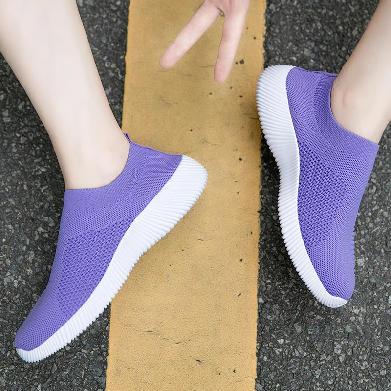 Moipheng 2023 Women Sneakers Vulcanized Shoes Sock Sneakers Women Summer Slip On Flat Shoes Women Plus Size Loafers Walking Flat