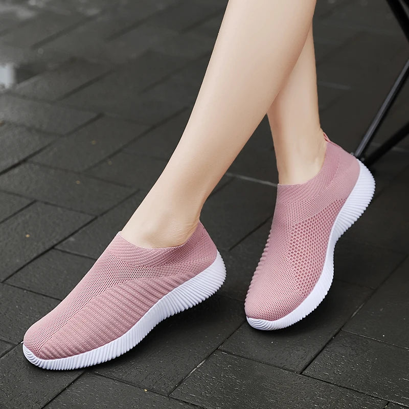 Moipheng 2023 Women Sneakers Vulcanized Shoes Sock Sneakers Women Summer Slip On Flat Shoes Women Plus Size Loafers Walking Flat